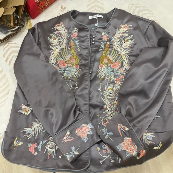 Women’s jacket - Picture 2 of 8